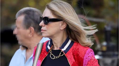 Έλλη Στάη: Η street style εμφάνιση χωρίς μακιγιάζ, με statement bomber τζάκετ, τζιν και σνίκερς