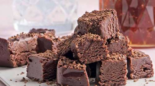 Νηστίσιμα brownies χωρίς ψήσιμο - Εύκολη συνταγή, έτοιμη σε λίγα λεπτά