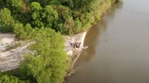 Έβρος: Βίντεο ντοκουμέντο - Καρέ καρέ διάσωση των 39 μεταναστών από νησίδα