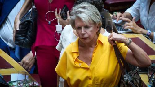 Η Έλενα Ακρίτα ξεσπά εναντίον των &quot;κασσελικών&quot;: &quot;Να δουν τα χάλια τους - Άντε γιατί πολλά μας τα ‘πατε&quot;