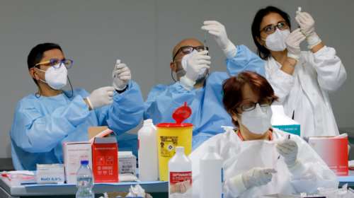 Εμβόλιο Pfizer: Τρίτη σύμβαση με την ΕΕ για ακόμα 1,8 δισ. δόσεις - Οι μισές είναι προσαρμοσμένες στις μεταλλάξεις