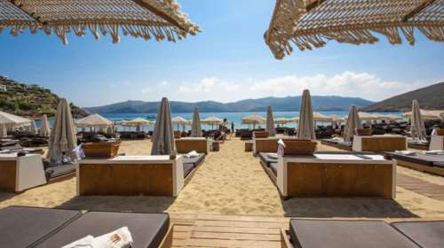 Principote: Tα τρελά κέρδη και οι  περίεργοι μέτοχοι του πολυτελούς beach bar της Μυκόνου