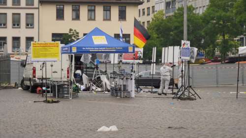 Γερμανία: Απεβίωσε ο αστυνομικός που είχε τραυματιστεί στην επίθεση με μαχαίρι στο Μανχάιμ