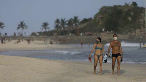 Βραζιλία: Η κυβέρνηση Μπολσονάρου κατηγορείται ότι &quot;κάνει αόρατους&quot; τους θανάτους από κορονοϊό