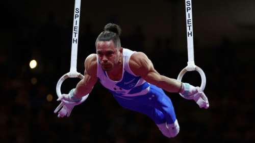 Λευτέρης Πετρούνιας - Βασιλική Μιλλούση: Ένα τρυφερό φιλί από τον βασιλιά των κρίκων στη σύζυγό του - Οι διακοπές στην Πάτμο