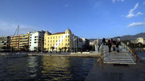 Κορονοϊός: Κλειστές στον κόσμο οι παραλιακές ζώνες στην Πάτρα και τον Βόλο - Οι ανακοινώσεις Χαρδαλιά