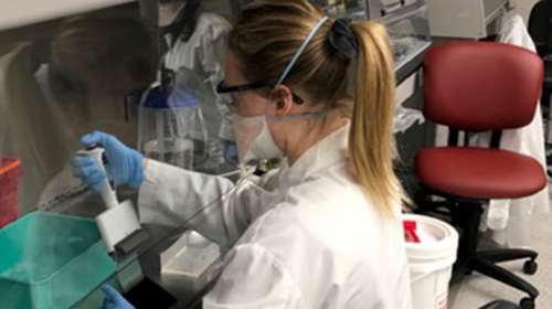 Τι γνωρίζουμε για τη μετάλλαξη του κορονοϊού: Ποιοι είναι οι κίνδυνοι, πόσο μας καλύπτει το εμβόλιο