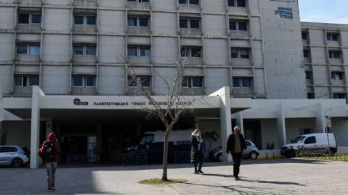 Αποσωληνώθηκε η 14χρονη με συμπτώματα παράλυσης από την Κεφαλονιά – Ζήτησε να αγκαλιάσει τους γιατρούς της