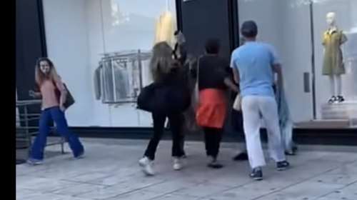 Απίστευτες σκηνές: Μαλλιοτραβήγματα έξω από γνωστό κατάστημα στη Γλυφάδα [βίντεο]