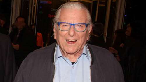 Καταστροφές στον τάφο του Κώστα Βουτσά στο Πρώτο Νεκροταφείο - Σοκαριστικές εικόνες