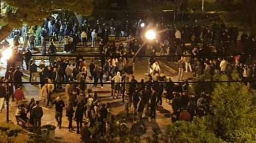Τα πρώτα έκτροπα: Ανησυχία μετά το υπαίθριο πάρτι 300 ατόμων στην Αγία Παρασκευή - Πόλεμος με την αστυνομία