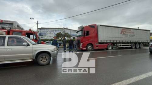 Ηράκλειο: Νταλίκα παρέσυρε πεζή στο Γιόφυρο - Μεταφέρθηκε στο νοσοκομείο [εικόνες - βίντεο]