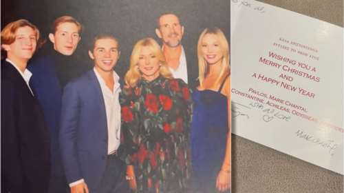 Μαρί Σαντάλ: Mε αέρινο φόρεμα Dolce &amp; Gabbana στη χριστουγεννιάτικη κάρτα της οικογένειας