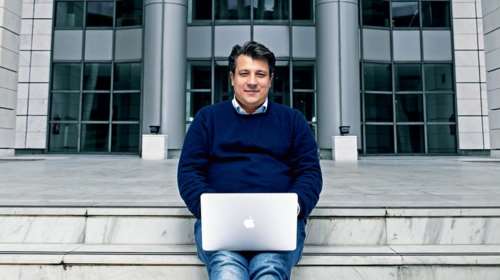 Καθηγητής Δερμιτζάκης: Αν δεν έχουμε δεύτερο κύμα κορονοϊού, τον Ιούλιο θα πάμε στη θάλασσα