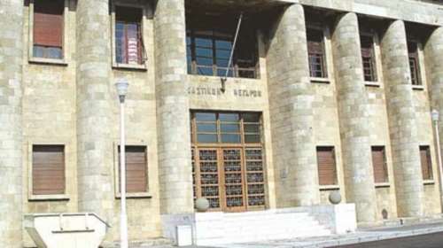 Ρόδος: Πατέρας κατηγορείται για απόπειρα βιασμού της 16χρονης κόρης του