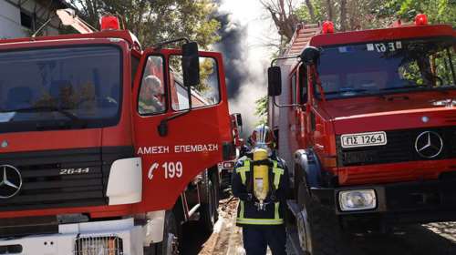 Τραγωδία στη Νίκαια: Εντοπίστηκε νεκρός άνδρας σε σπίτι μετά από φωτιά