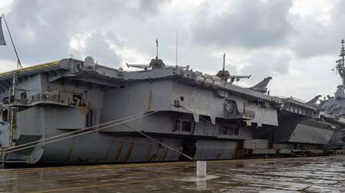 Στο λιμάνι της Λεμεσού το &quot;Σαρλ Ντε Γκωλ&quot; - Δείτε τις εντυπωσιακές φωτογραφίες