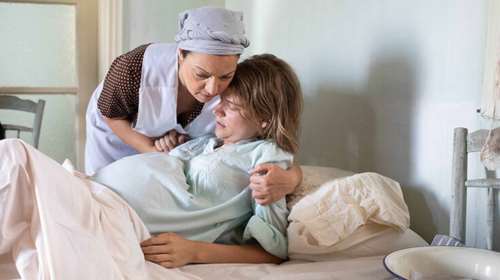 Άγριες Μέλισσες: Η σοβαρή επιπλοκή στη γέννα και ο μεγάλος κίνδυνος για τη ζωή μάνας και παιδιού