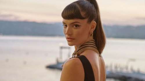 Σοκ στο Χόλιγουντ: Πέθανε στα 32 της χρόνια η ηθοποιός Charlbi Dean