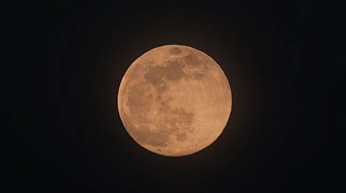 Υπερπανσέληνος 2021: Μαγεύει το &quot;Ροζ Φεγγάρι&quot; - Το πρώτο για φέτος [Εικόνες]