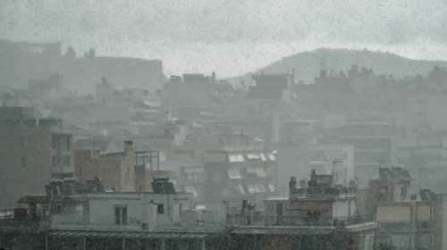 Σάκης Αρναούτογλου: Σφοδροί άνεμοι, καταιγίδες και λασποβροχές τα επόμενα εικοσιτετράωρα - Πού θα χτυπήσουν