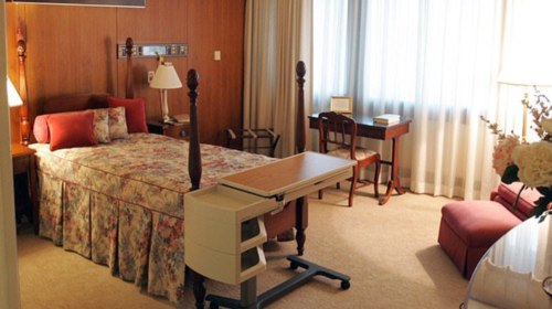 Ντόναλντ Τραμπ: Αυτή είναι η πολυτελής σουίτα νοσηλείας του - ΜΕΘ, σαλόνι και έξι δωμάτια [Εικόνες]