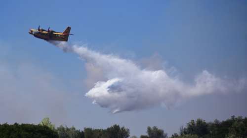Φωτιά σε δασική έκταση στη Νάξο: Σηκώθηκαν 2 αεροσκάφη και 1 ελικόπτερο
