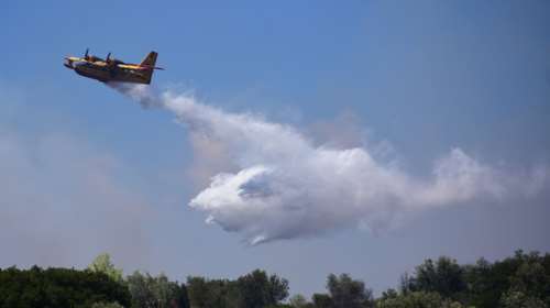Πυρκαγιά στο Κρανίδι Αργολίδας - Σπεύδουν επίγεια και εναέρια μέσα