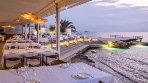 Γιατί ο Michael Jordan διάλεξε τον Παπαϊωάννου: Όλα όσα κάνουν μοναδικό το εστιατόριο στο Καβούρι