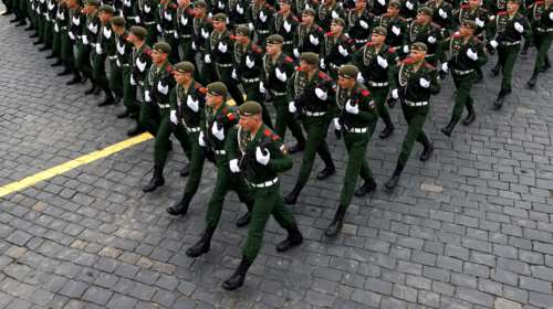 Daily Mail: Θα τελειώσει ο πόλεμος στην Ουκρανία στις 9 Μαΐου; - Το παιχνίδι των συμβολισμών του Πούτιν