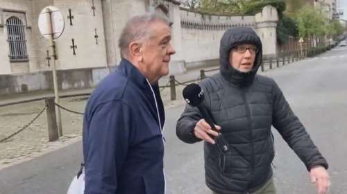 Ελεύθερος με ηλεκτρονικό βραχιολάκι ο Αντόνιο Παντσέρι - Η στιγμή που βγαίνει από τις φυλακές [βίντεο]