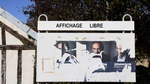 Γαλλία: Ο ακροδεξιός Ερίκ Ζεμούρ δικάζεται για πρόκληση μίσους και φυλετική εξύβριση