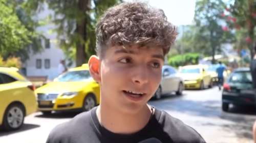 Πανελλήνιες 2022: &quot;Μας έφτιαξαν πάρα πολύ καλά&quot; - Viral ο υποψήφιος που ξετρελάθηκε με την όμορφη επιτηρήτρια [βίντεο]