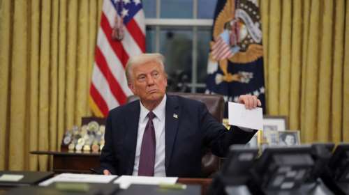 Στρατός στα σύνορα, αμφισβήτηση των δικαιωμάτων ασύλου και εδάφους: Ο Τραμπ εξαπολύει την αντιμεταναστευτική επίθεσή του