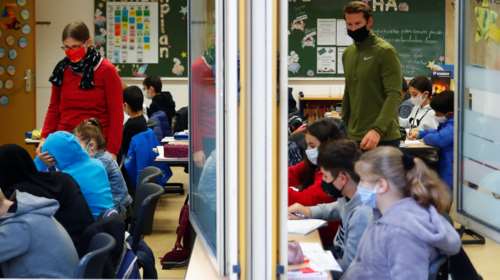 Σπαζοκεφαλιά το άνοιγμα των σχολείων: Τι θα κρίνει την παράταση - Τα δύο μέτρα που είναι στο τραπέζι