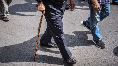 Βόλος: Ετσι έγινε η απόπειρα βιασμού της οικιακής βοηθού από τον 91χρονο - &quot;Δεν μπορώ να συνέλθω&quot;