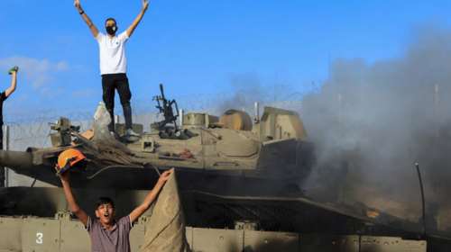 Πόλεμος προπαγάνδας: H Χαμάς δημοσιεύει βίντεο με Ισραηλινούς αιχμαλώτους να μεταφέρονται στη Γάζα