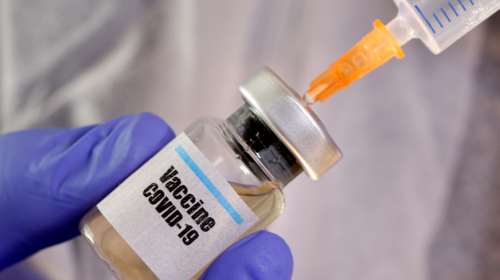 Κορονοϊός: Ξεκινούν πάλι οι δοκιμές του εμβολίου της AstraZeneca