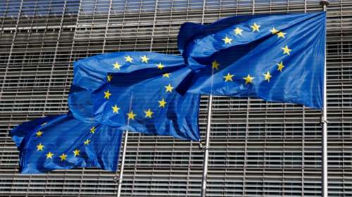 Κομισιόν: Απολύτως βιώσιμο το ελληνικό χρέος - Η συνταγή για να μείνει έτσι