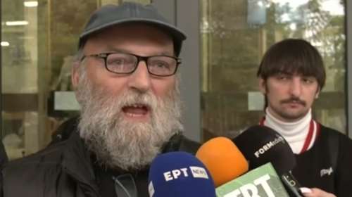 Τέμπη: Μήνυση Χούπα κατά Καραμανλή - &quot;Ο πρωθυπουργός να οδηγήσει τον δολοφόνο του παιδιού μου στο εδώλιο&quot;