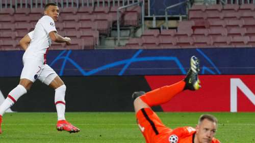 Champions League: Διέλυσε την Μπαρτσελόνα η Παρί Σεν Ζερμέν (1-4) - &quot;Σόου&quot; Εμπαπέ με τρία γκολ