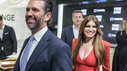 Ποιος Ελληνας υπουργός έκανε το πρώτο follow και το πρώτο like στην νέα πρέσβη των ΗΠΑ, Κίμπερλι Γκίλφοϊλ