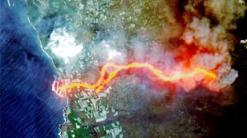 &quot;Βρυχάται&quot; ακόμη το ηφαίστειο στη Λα Πάλμα - Βίντεο με τη λάβα να ανοίγει δρόμο στο καμένο έδαφος