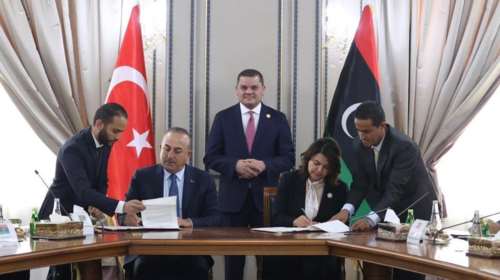 Αναβιώνει το τουρκολιβυκό μνημόνιο: Ο Τσαβούσογλου υπέγραψε συμφωνία για έρευνες στη λιβυκή ΑΟΖ- Σε επιφυλακή η Αθήνα