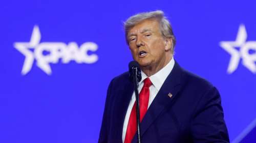 Ο Τραμπ καταθέτει για την υπόθεση δωροδοκίας της πορνοστάρ Στόρμι Ντάνιελς