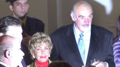 Συγκλονίζει η σύζυγος του Σον Κόνερι - &quot;Είχε άνοια, δεν ήταν ζωή για εκείνον&quot;