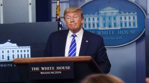 Κορονοϊός: Απίστευτος Τραμπ - Τώρα προτείνει ενέσεις... απορρυπαντικού και &quot;βομβαρδισμό&quot; με υπεριώδεις ακτίνες