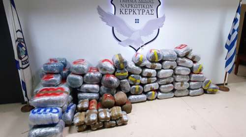 Ναρκέμποροι με φαντασία: Delivery χασίς με τζετ-σκι στην Κέρκυρα, κοκαΐνη σε... γαριδάκια στη Λυκόβρυση