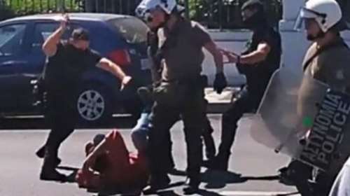 Εξι αστυνομικοί στο σκαμνί για τον ξυλοδαρμό και βασανισμό του Βασίλη Μάγγου
