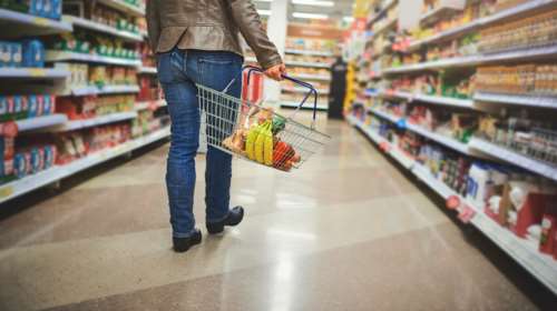 Εξαγορές αλυσίδων σούπερ μάρκετ σκανάρει η AVE του Νίκου Βαρδινογιάννη